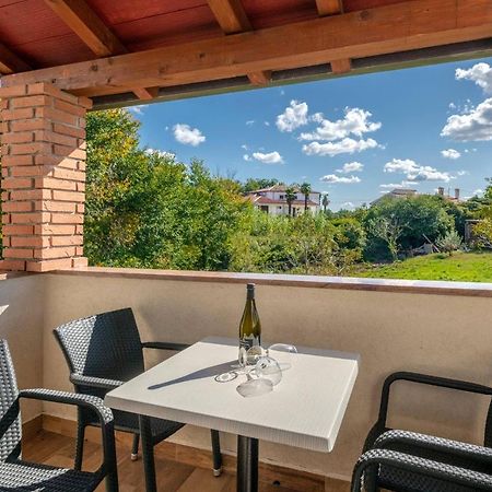 Apartmani Jana Poreč Zewnętrze zdjęcie