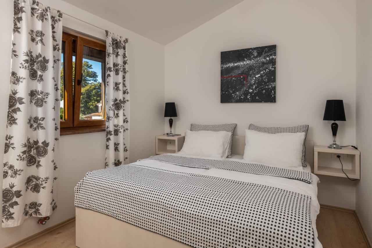 Apartmani Jana Poreč Zewnętrze zdjęcie