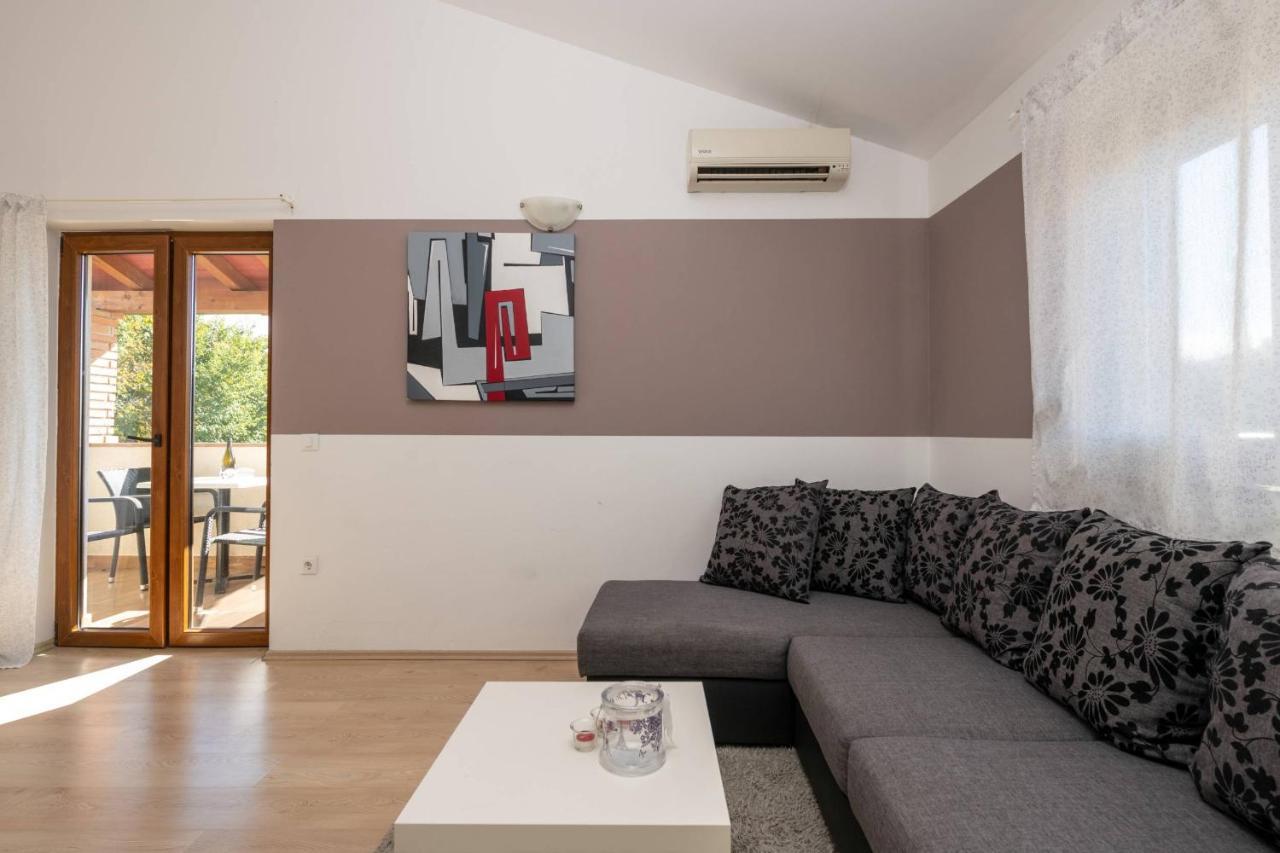 Apartmani Jana Poreč Zewnętrze zdjęcie