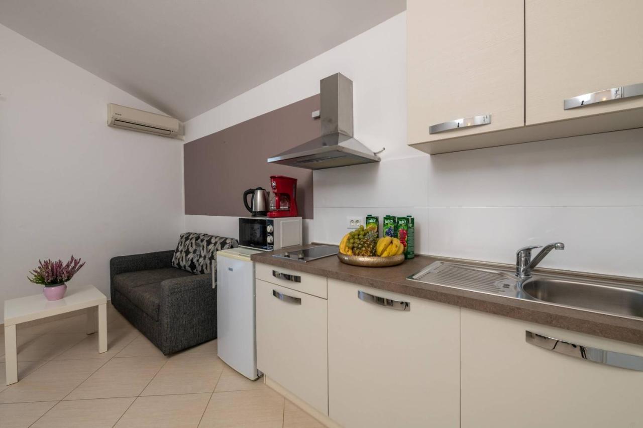 Apartmani Jana Poreč Zewnętrze zdjęcie