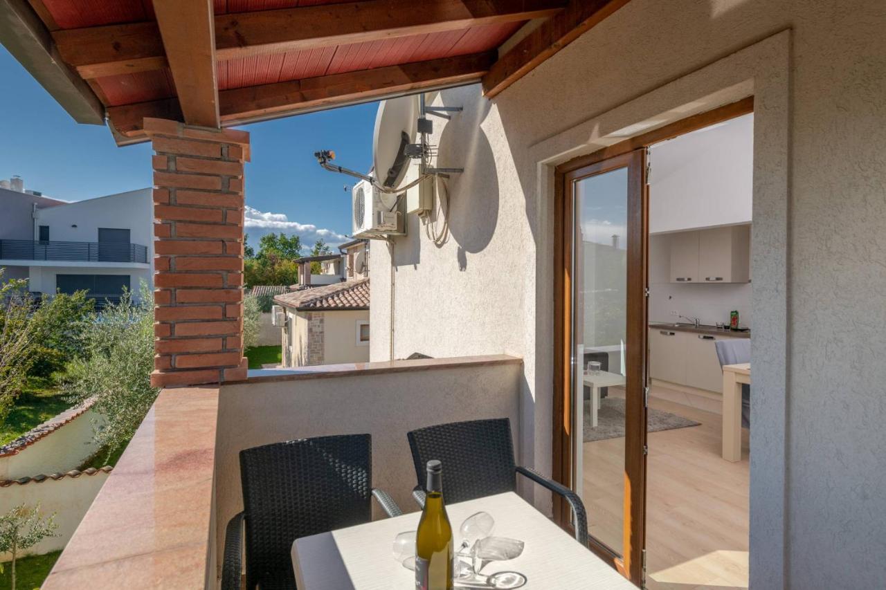 Apartmani Jana Poreč Zewnętrze zdjęcie